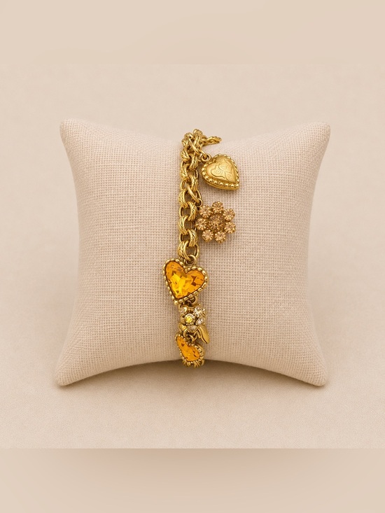 Jewelry - Vintage Gold Tone Amber Charm Bracelet